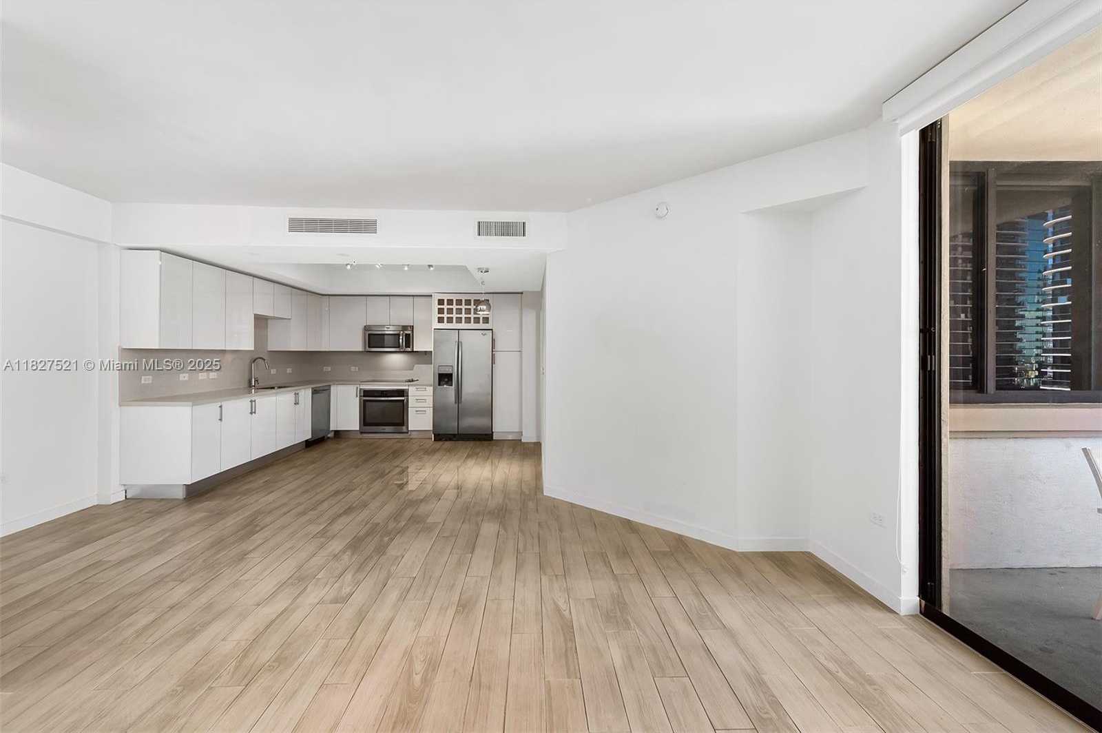 Small Image of 999 SOUTH WEST 1ST AVE #3001, Miami Number 5