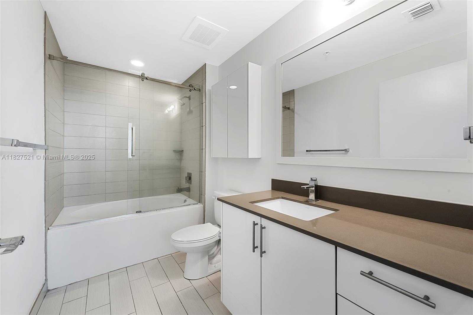 Small Image of 999 SOUTH WEST 1ST AVE #3001, Miami Number 9