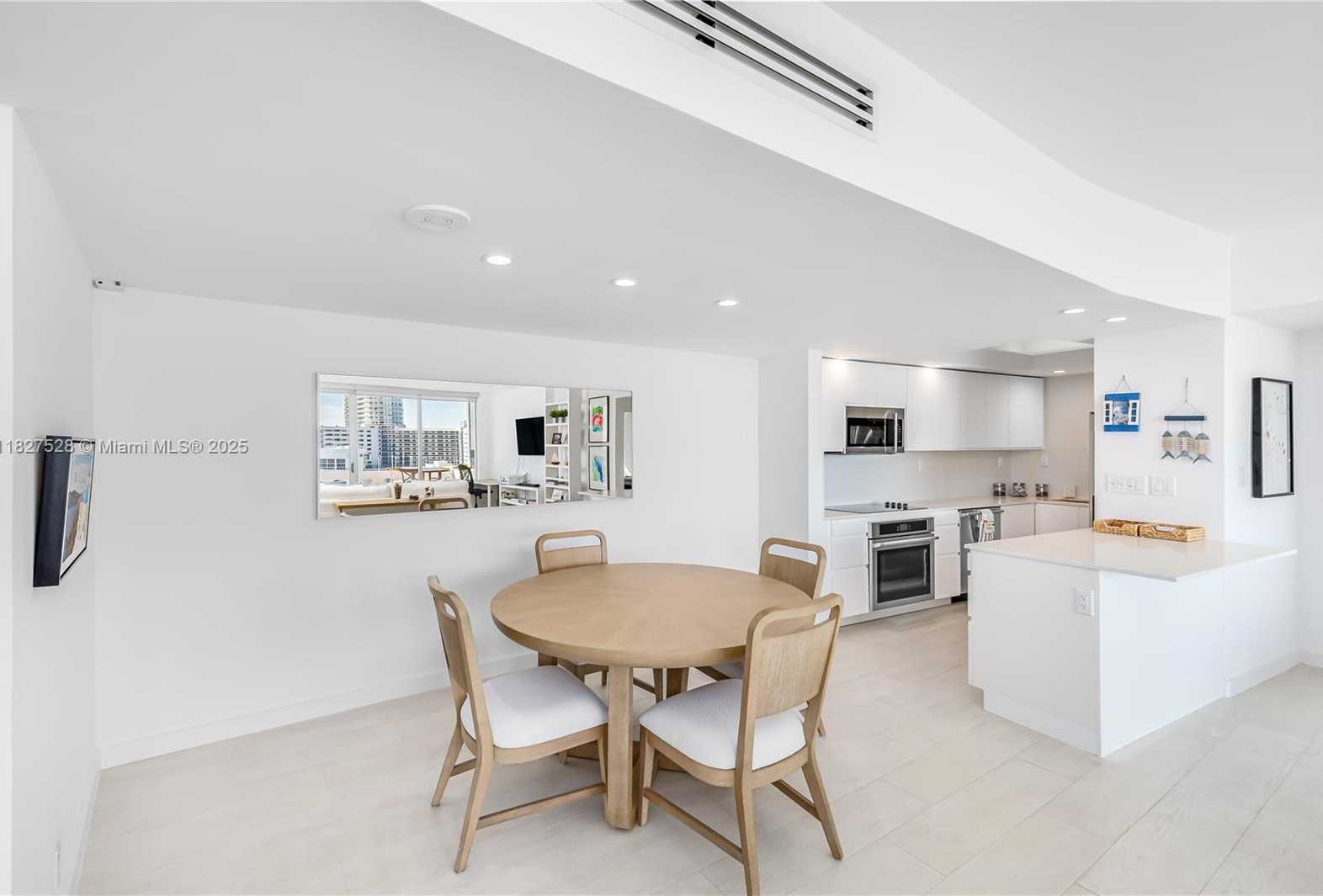 Small Image of 20 ISLAND AVE #1014, Miami Beach Number 13