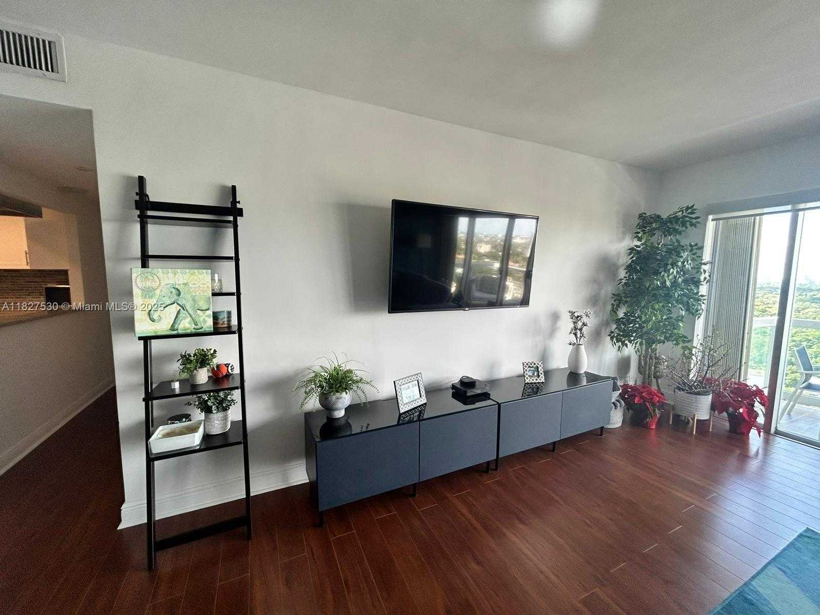 Small Image of 2451 BRICKELL AVE #20M, Miami Number 3