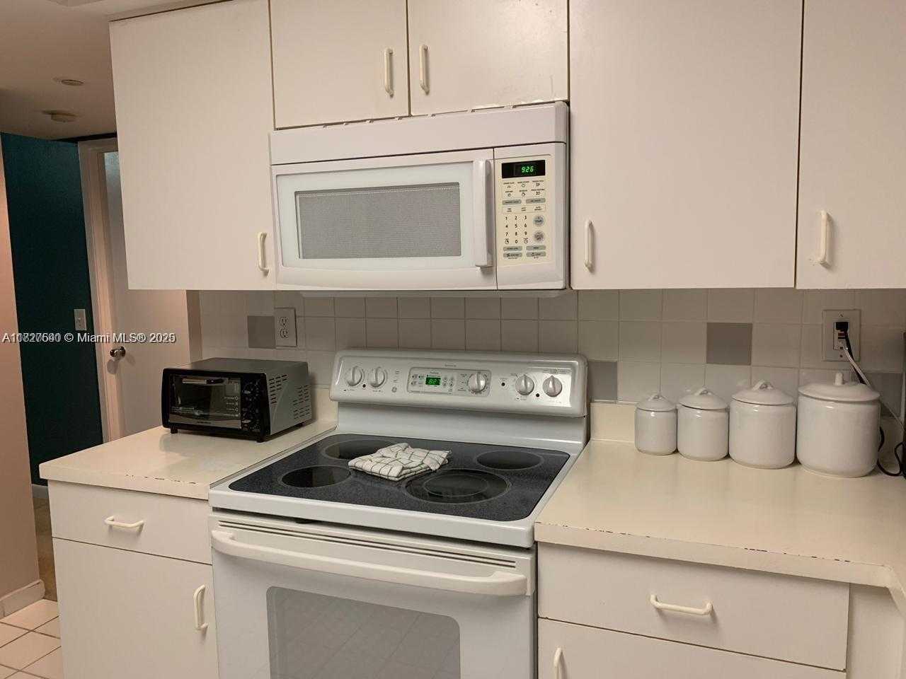 Small Image of 3300 NORTH EAST 191ST ST #1101, Aventura Number 5