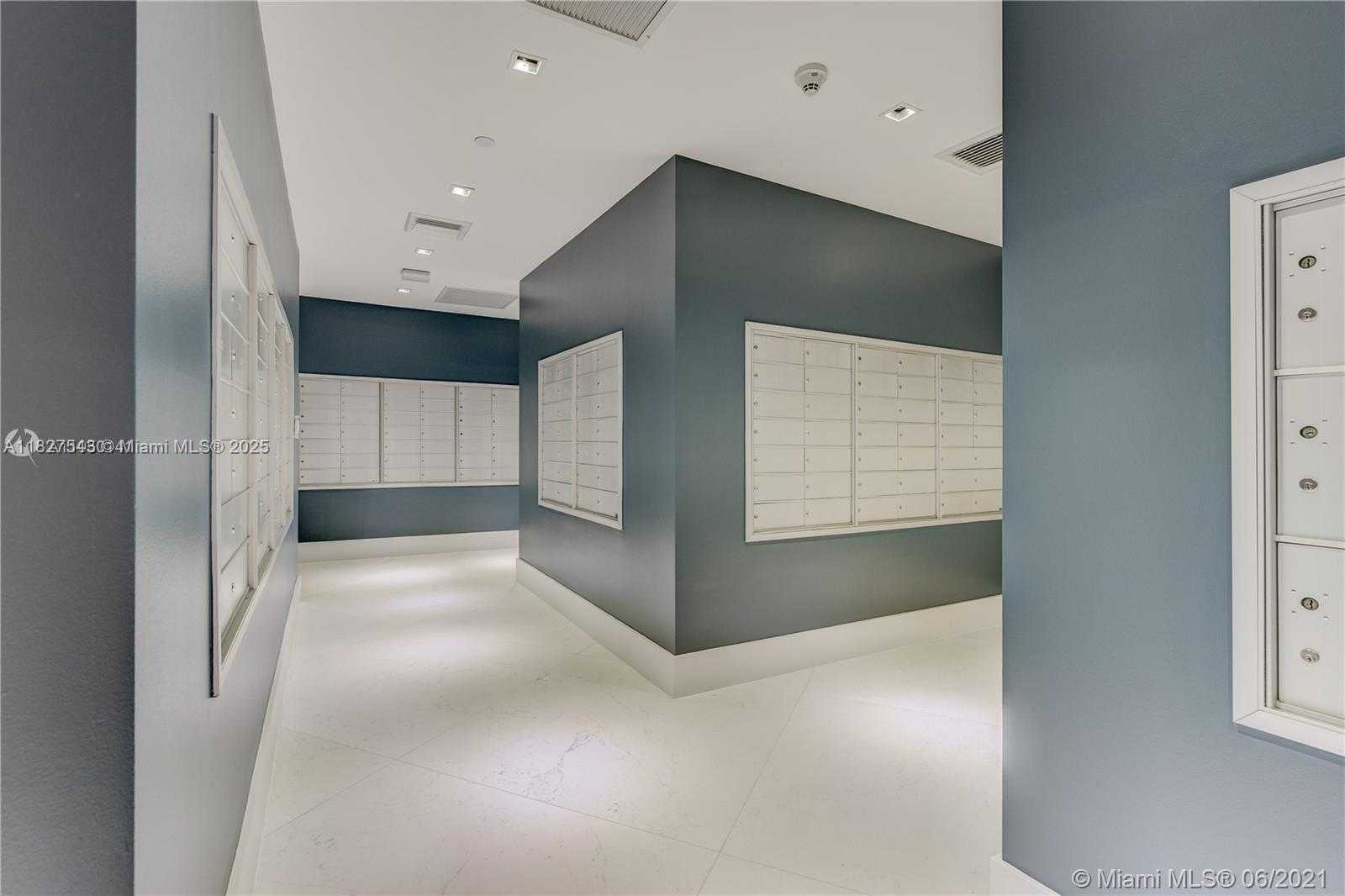 Small Image of 3301 NORTH EAST 1ST AVE #H2009, Miami Number 45