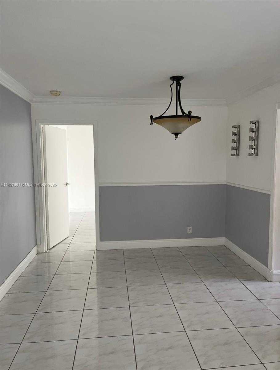 Small Image of 16919 NORTH BAY RD #102-2, Sunny Isles Beach Number 2