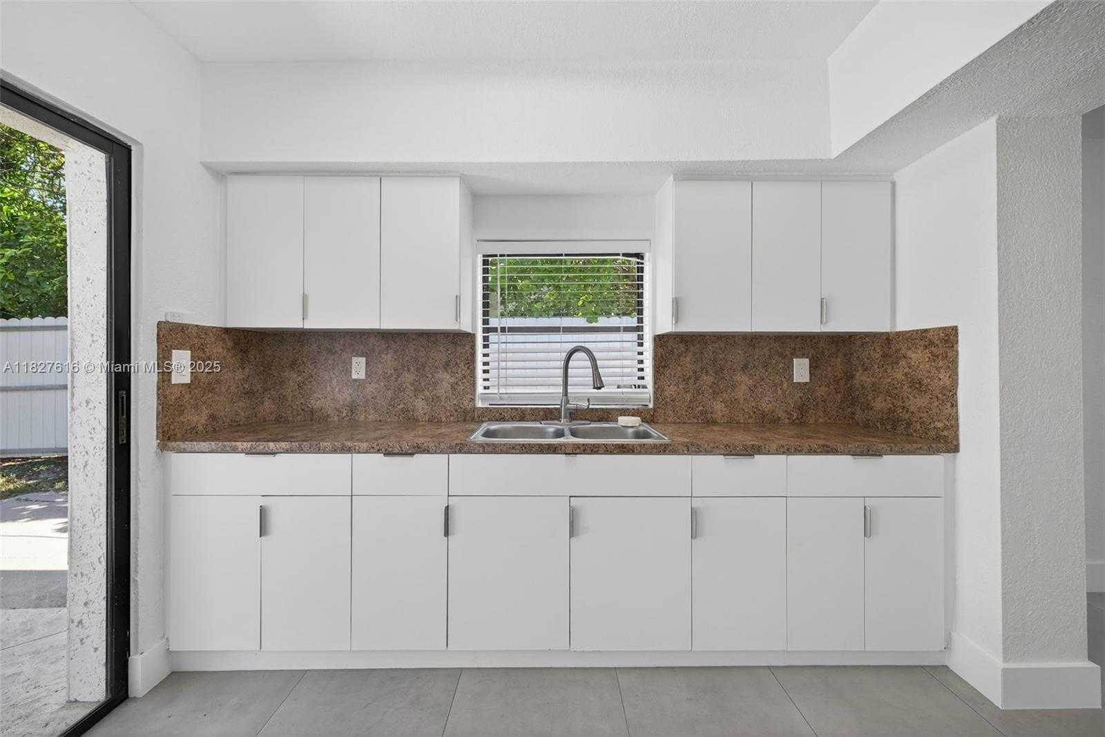 Small Image of 17150 NORTH EAST 18TH AVE #17150, North Miami Beach Number 11
