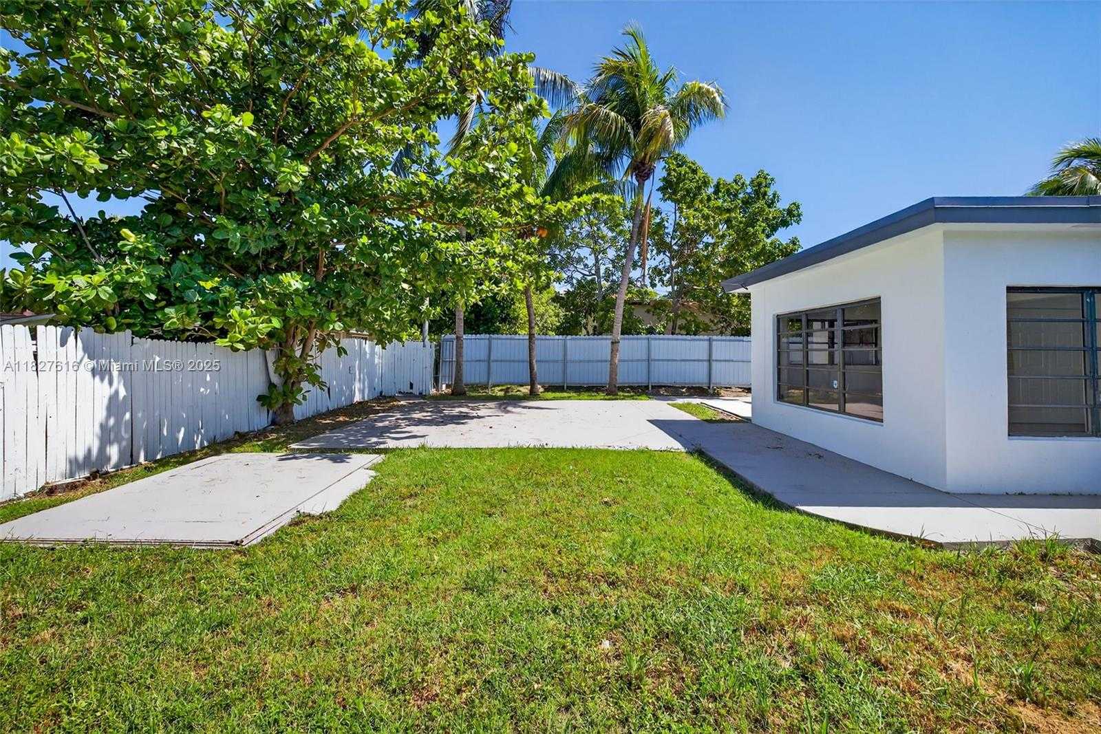 Small Image of 17150 NORTH EAST 18TH AVE #17150, North Miami Beach Number 31