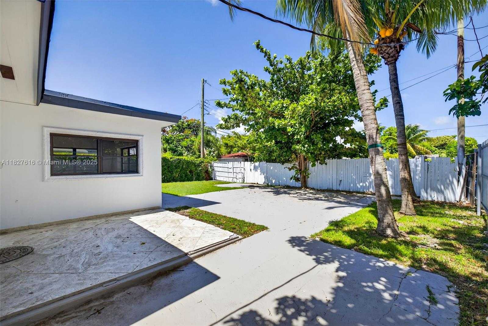 Small Image of 17150 NORTH EAST 18TH AVE #17150, North Miami Beach Number 35