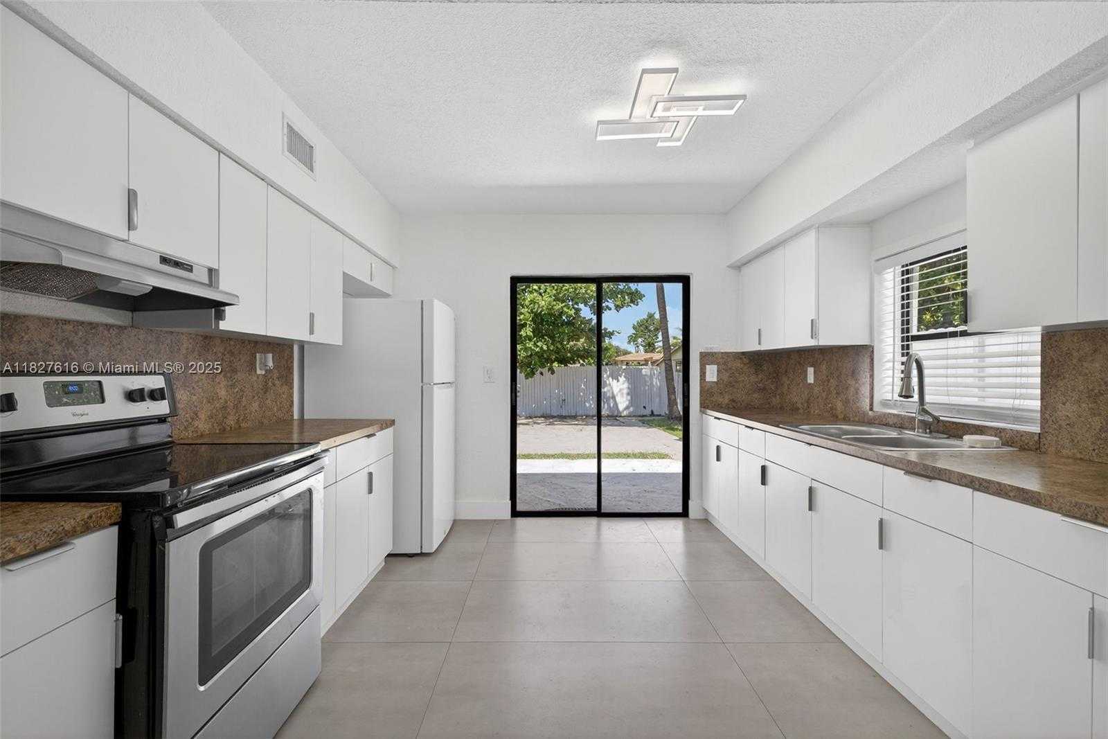 Small Image of 17150 NORTH EAST 18TH AVE #17150, North Miami Beach Number 7