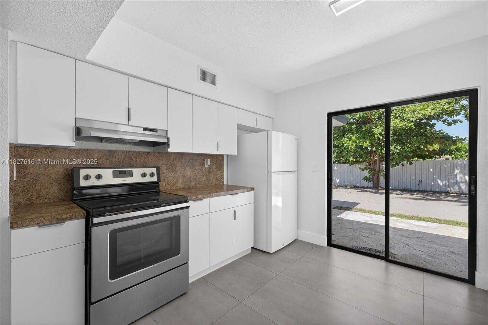Small Image of 17150 NORTH EAST 18TH AVE #17150, North Miami Beach Number 8