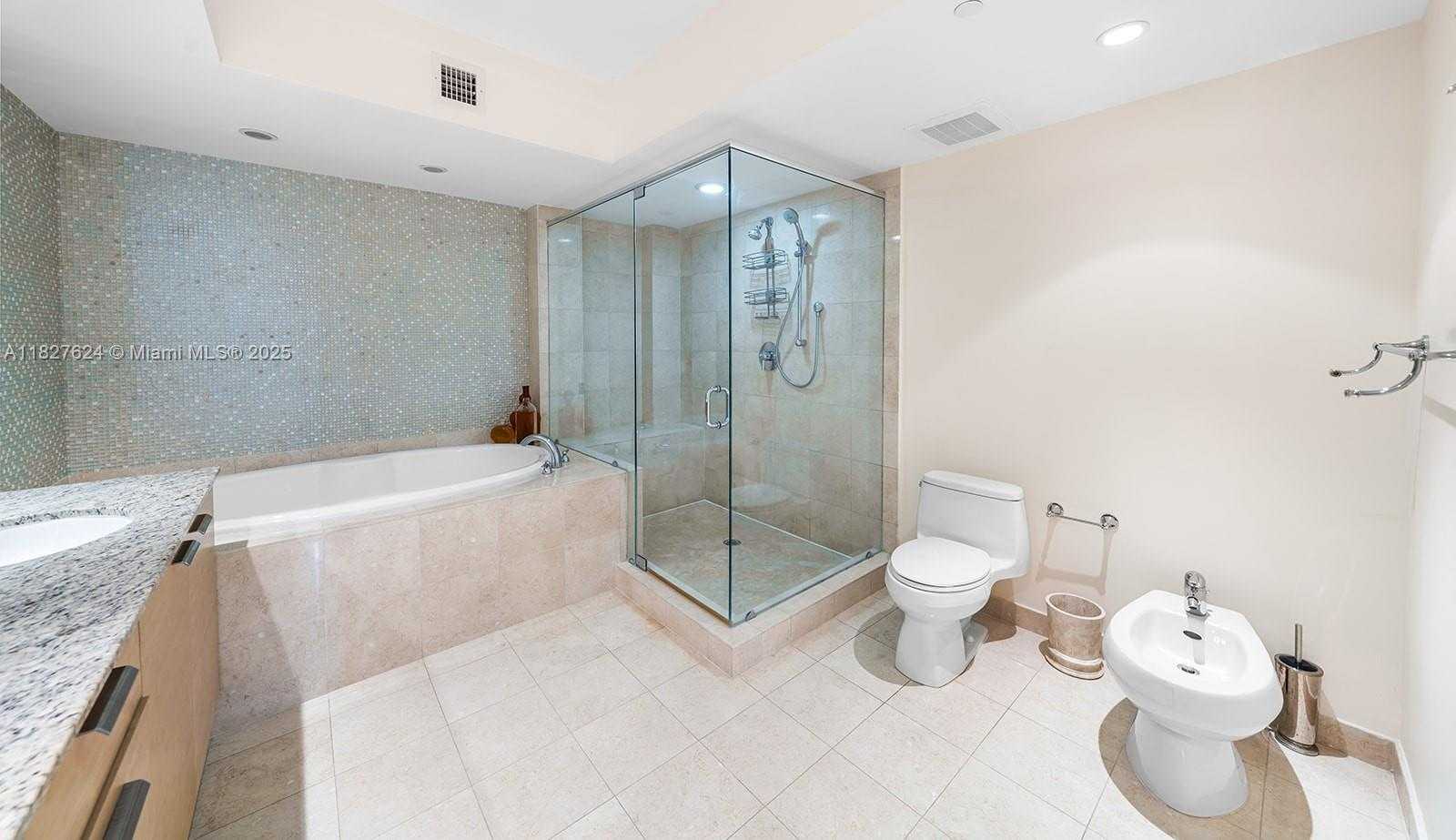 Small Image of 1830 SOUTH OCEAN DR #5004, Hallandale Beach Number 10