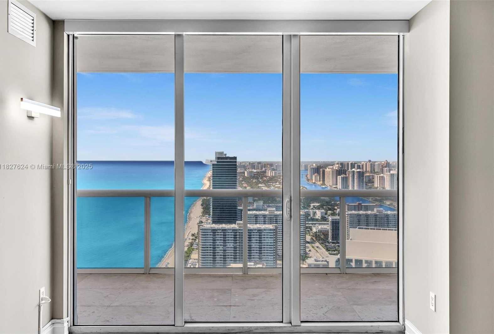 Small Image of 1830 SOUTH OCEAN DR #5004, Hallandale Beach Number 31