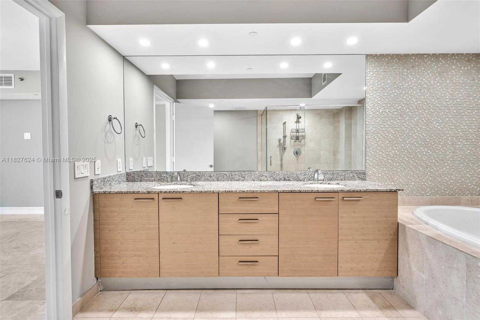 Small Image of 1830 SOUTH OCEAN DR #5004, Hallandale Beach Number 35