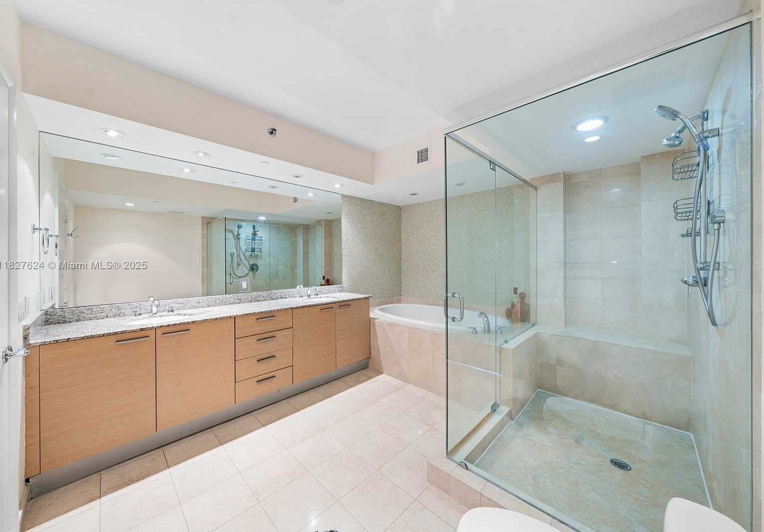 Small Image of 1830 SOUTH OCEAN DR #5004, Hallandale Beach Number 9