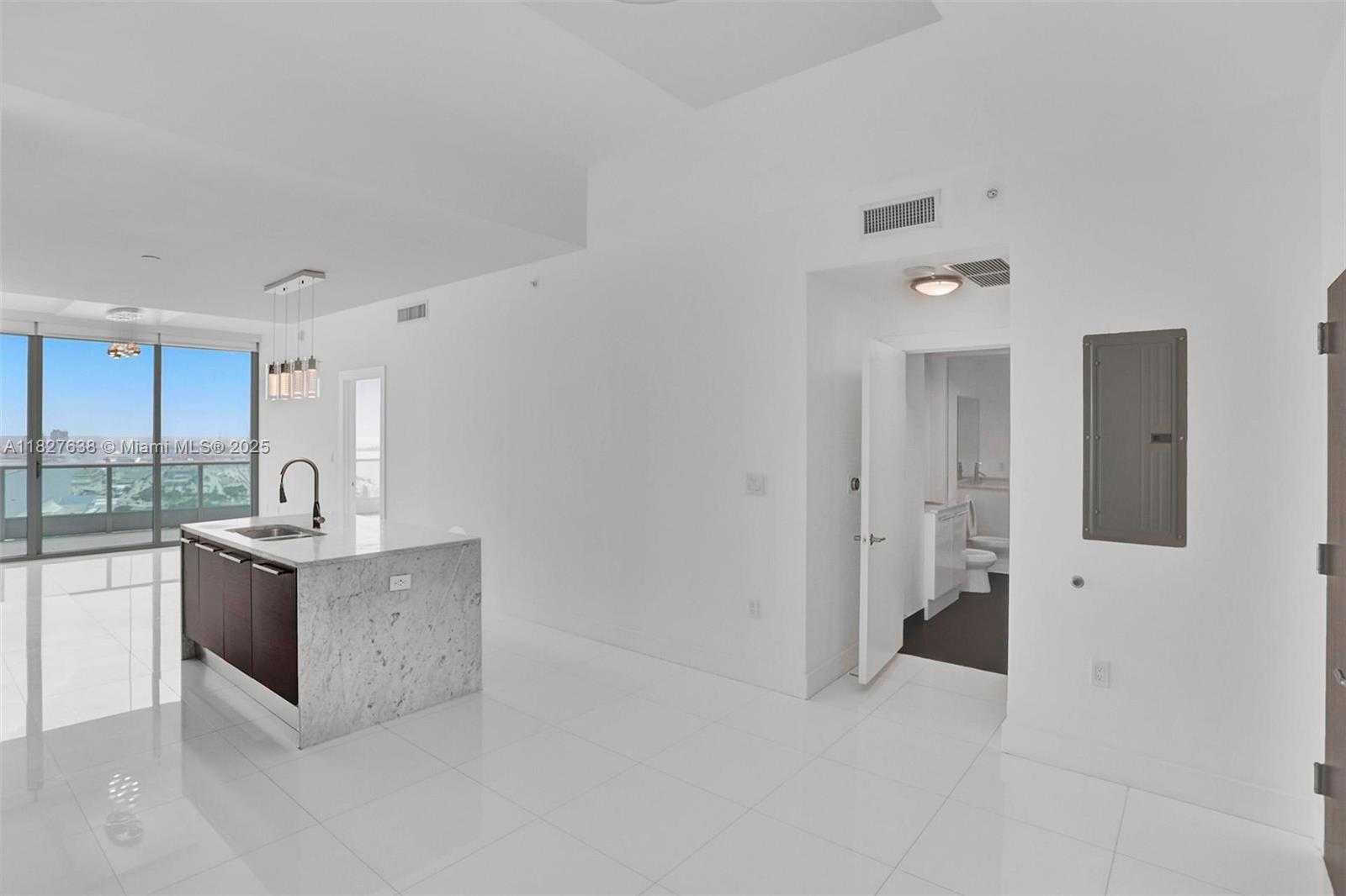Small Image of 900 BISCAYNE BLVD #4803, Miami Number 10