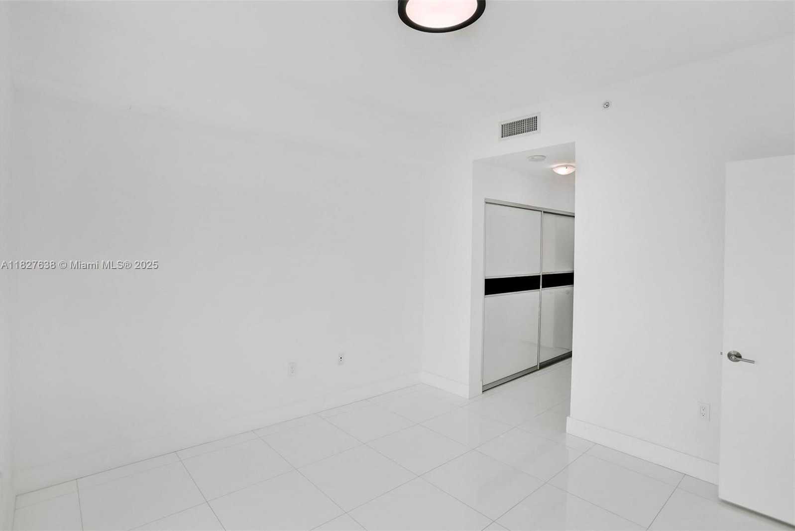 Small Image of 900 BISCAYNE BLVD #4803, Miami Number 14