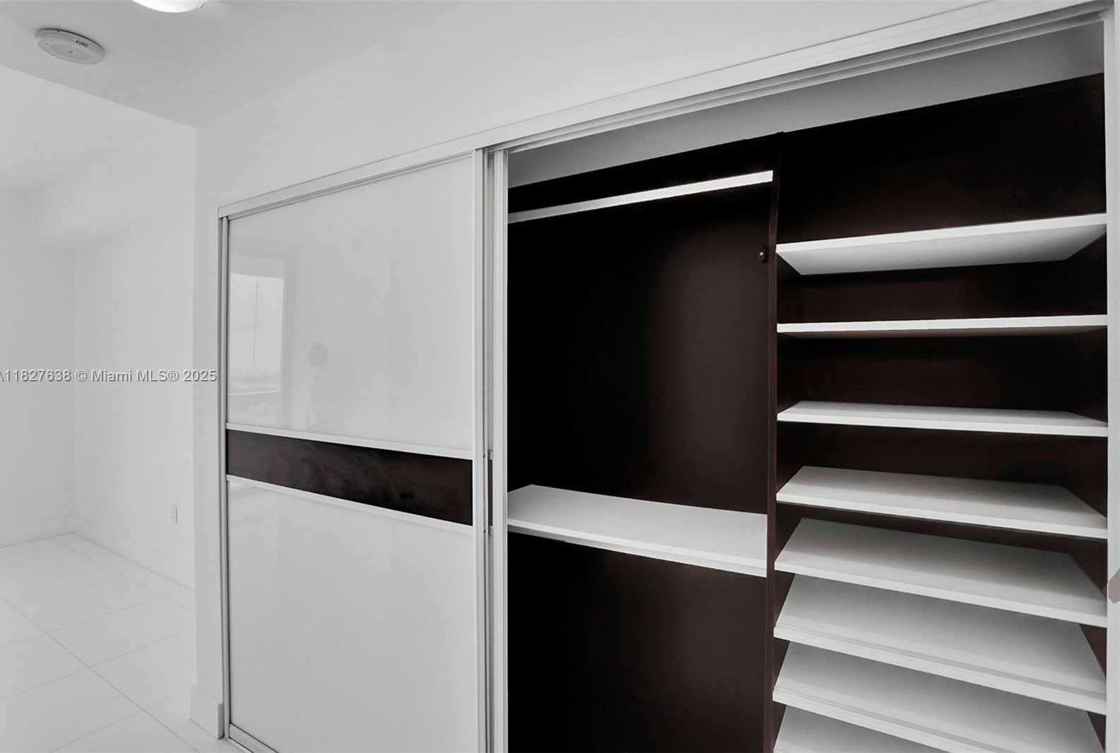 Small Image of 900 BISCAYNE BLVD #4803, Miami Number 16