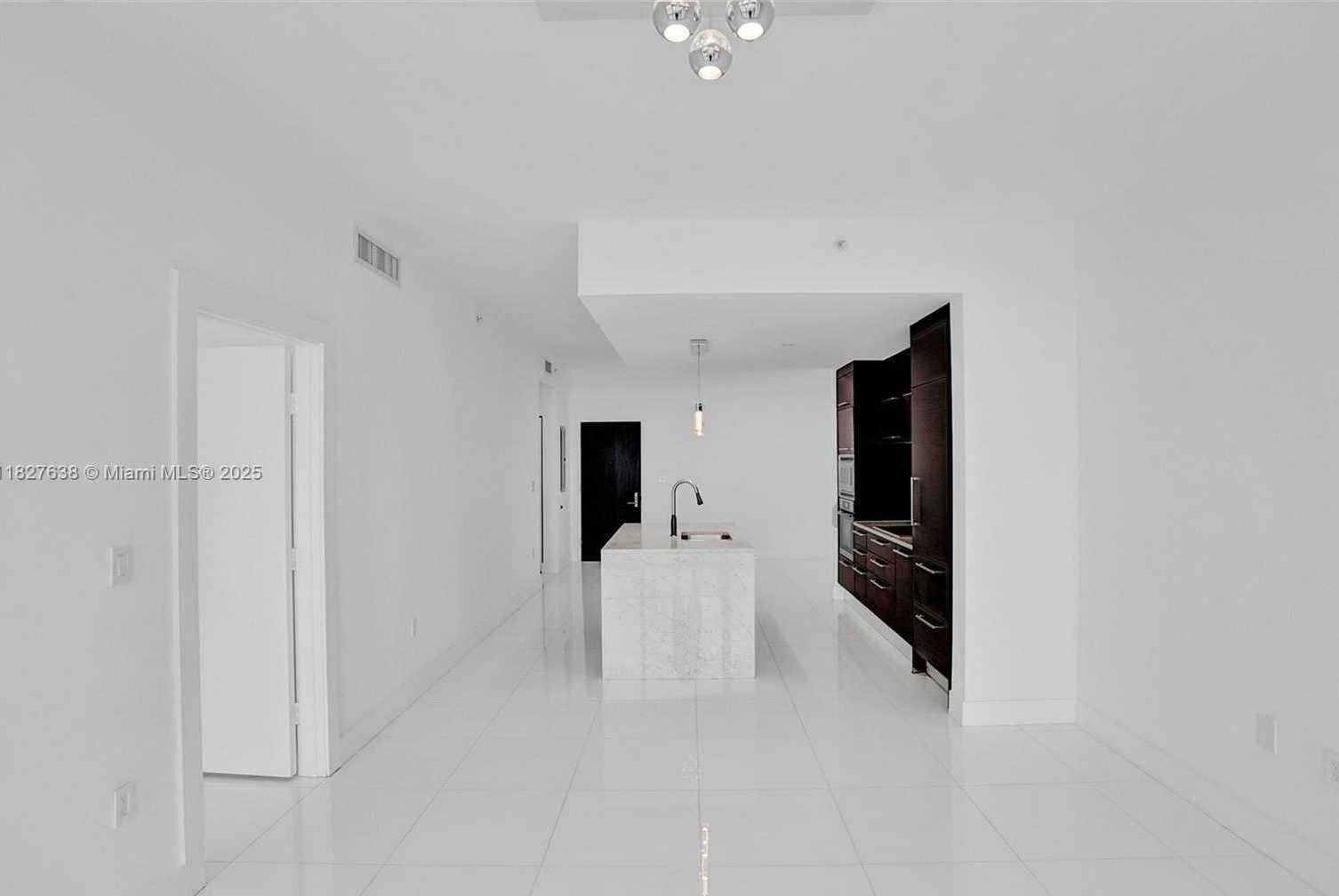 Small Image of 900 BISCAYNE BLVD #4803, Miami Number 21