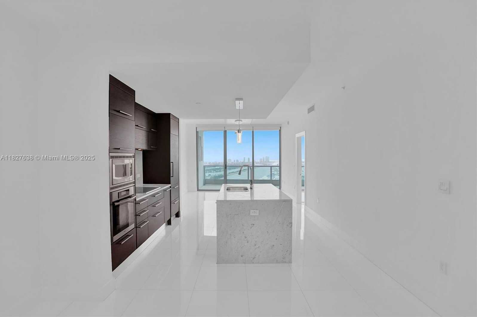 Small Image of 900 BISCAYNE BLVD #4803, Miami Number 4
