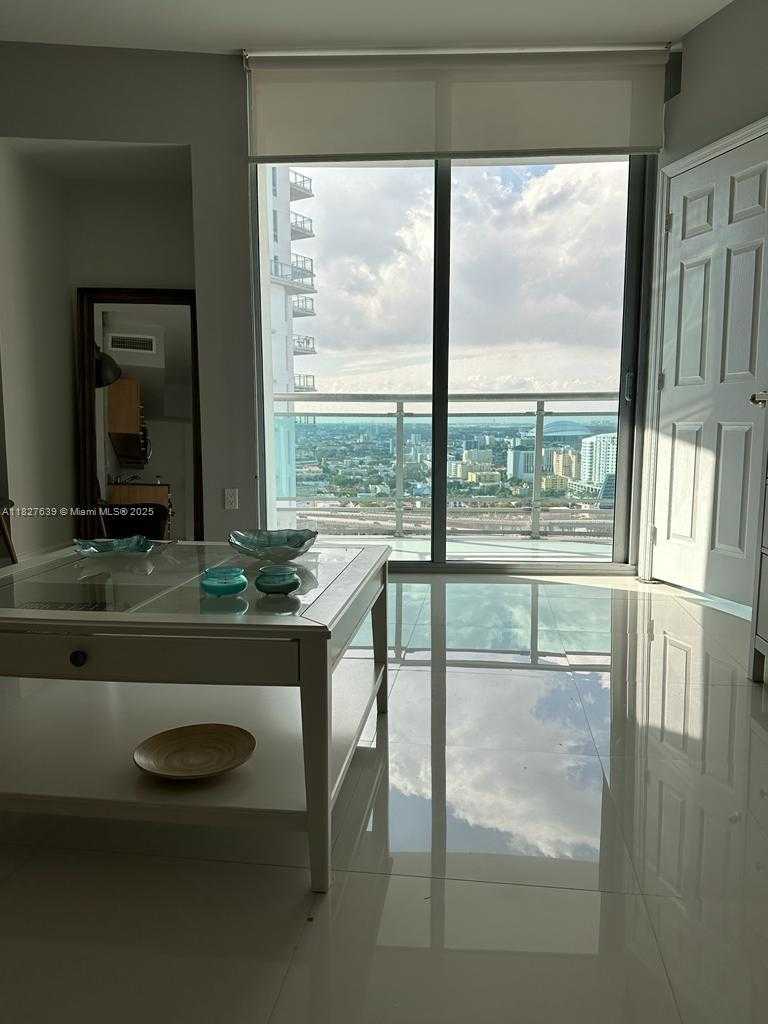 Small Image of 350 SOUTH MIAMI AVE #2915, Miami Number 4