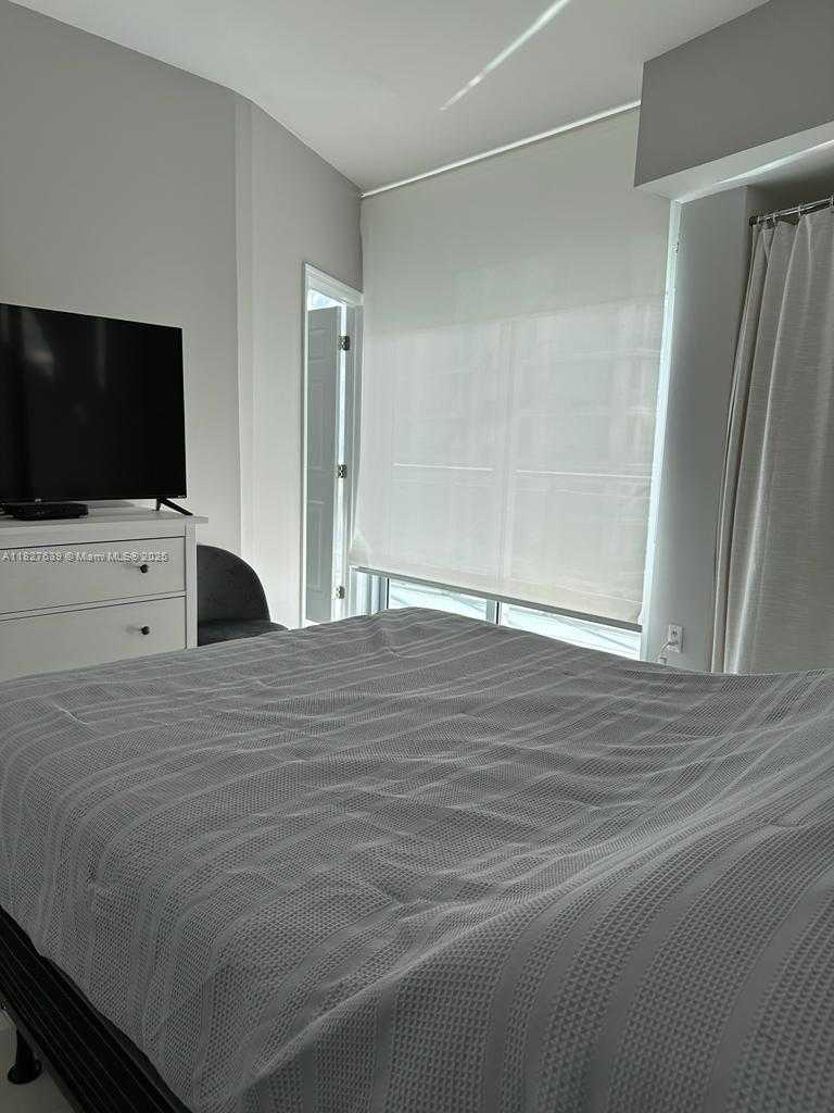 Small Image of 350 SOUTH MIAMI AVE #2915, Miami Number 7