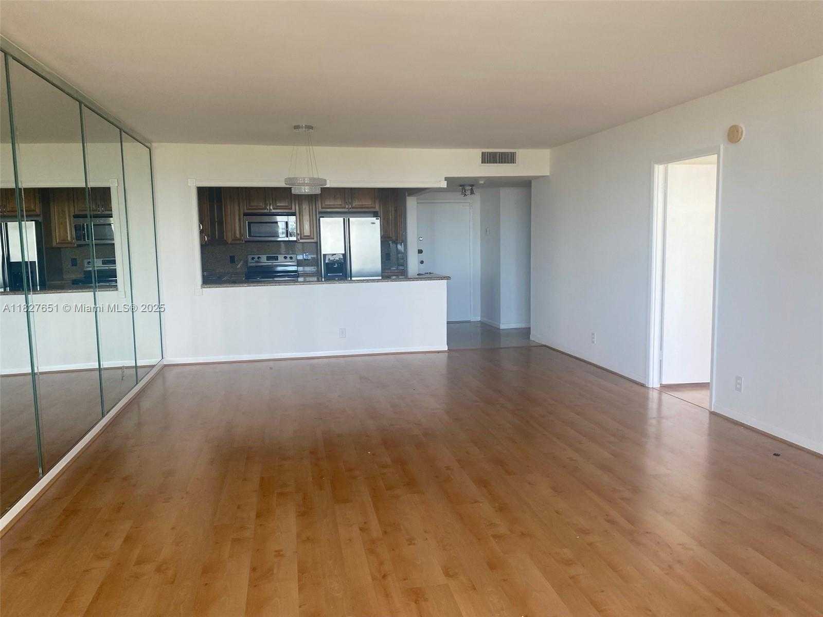 Small Image of 2500 PARKVIEW DR #1210, Hallandale Beach Number 18