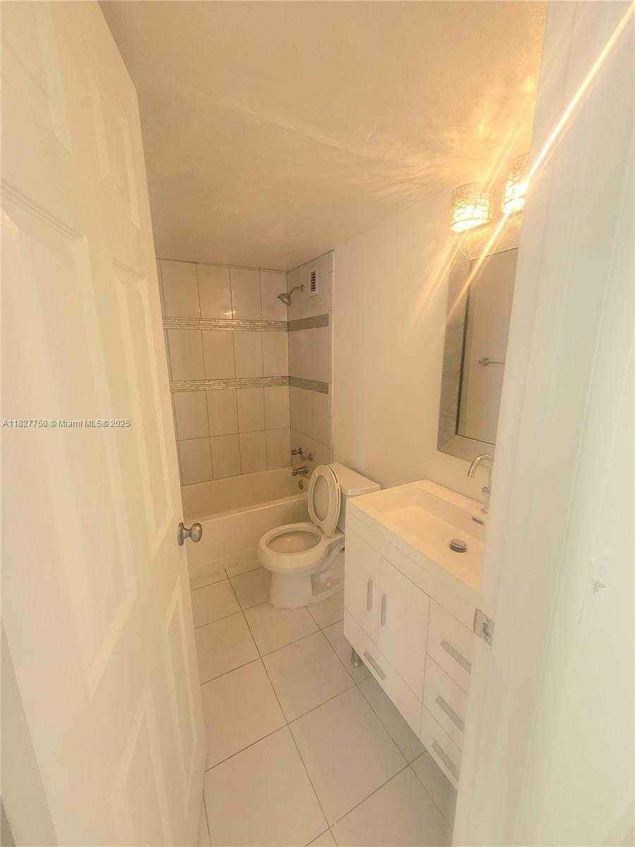 Small Image of 2025 NORTH EAST 164TH ST #617, North Miami Beach Number 14