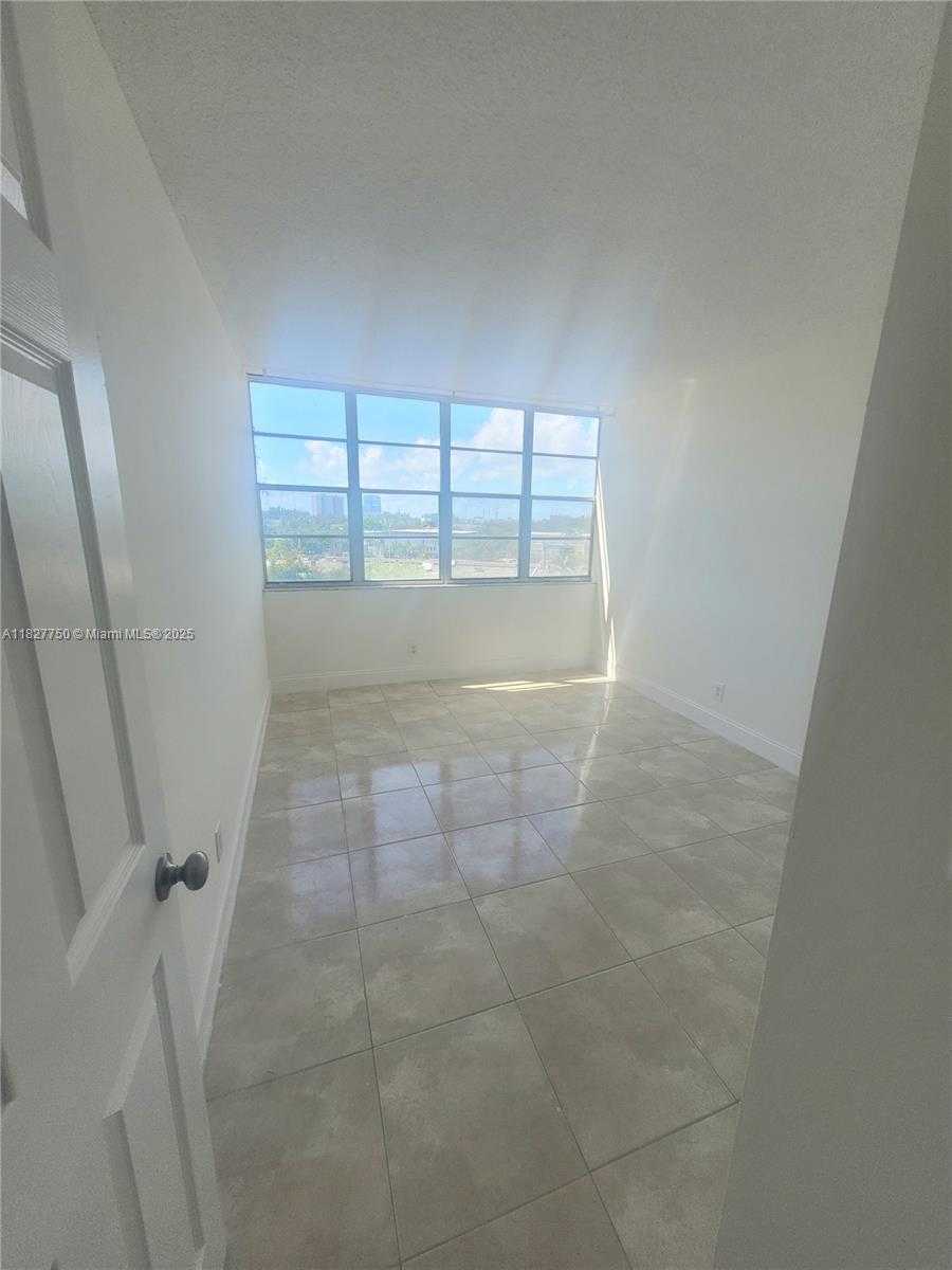 Small Image of 2025 NORTH EAST 164TH ST #617, North Miami Beach Number 9