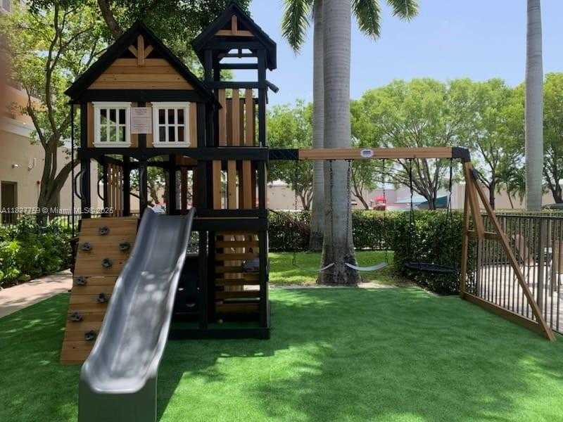 Small Image of 8440 SOUTH WEST 8TH ST #307A, Miami Number 11