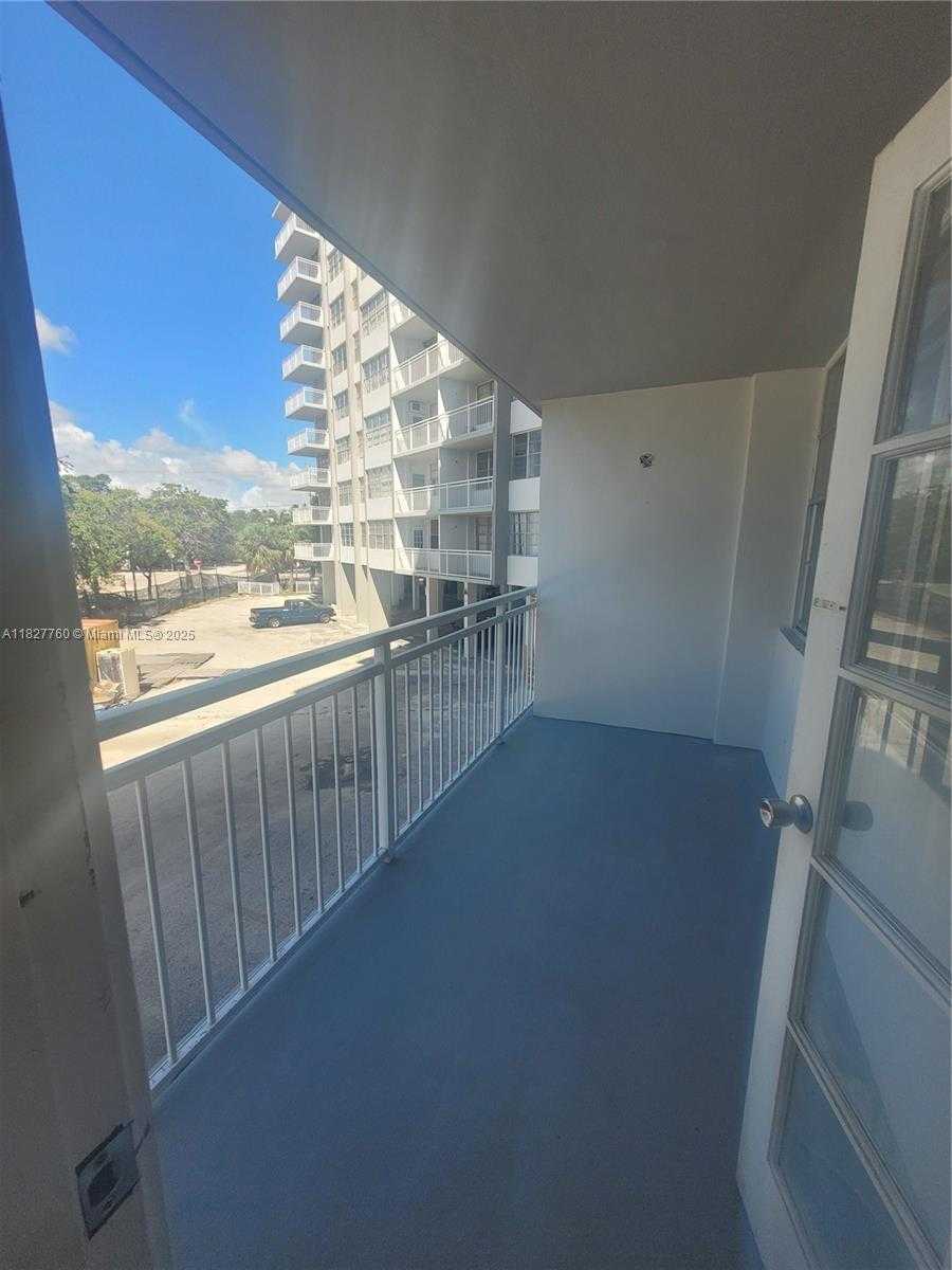 Small Image of 2025 NORTH EAST 164TH ST #202, North Miami Beach Number 12