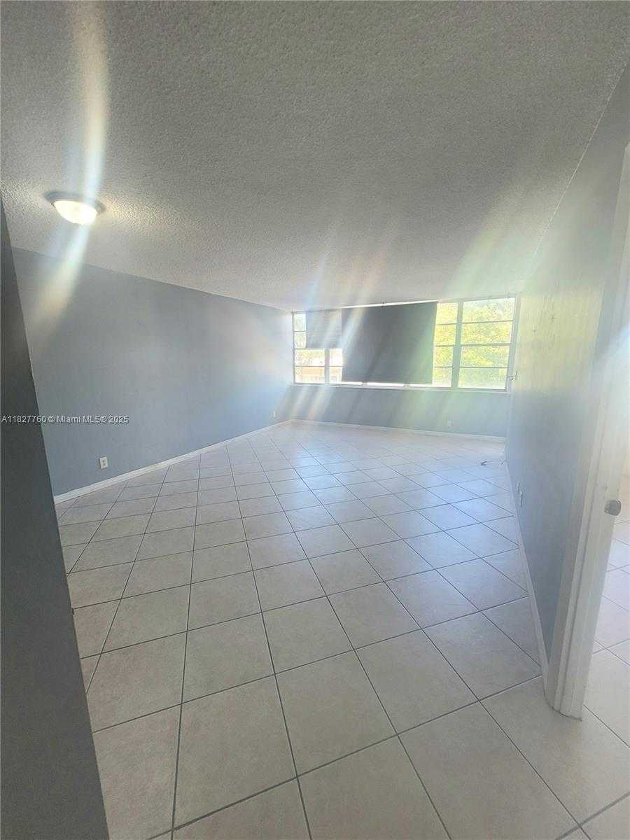 Small Image of 2025 NORTH EAST 164TH ST #202, North Miami Beach Number 3