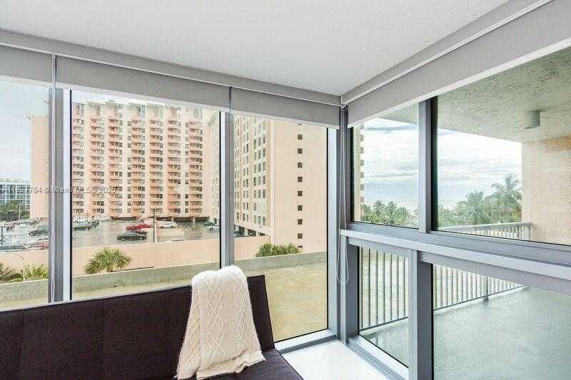 Small Image of 2655 COLLINS AV #605, Miami Beach Number 18