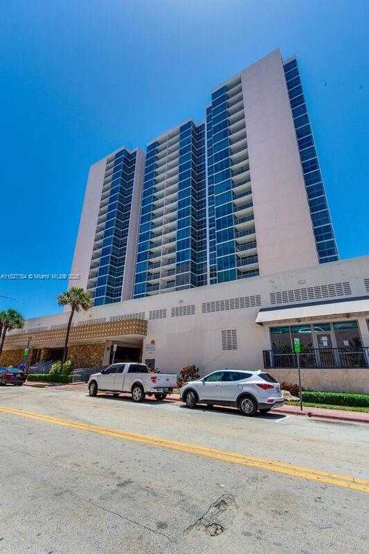 Small Image of 2655 COLLINS AV #605, Miami Beach Number 20