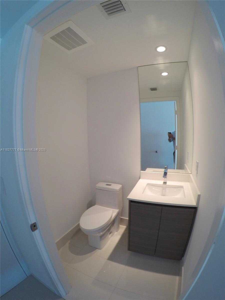 Small Image of 460 NORTH EAST 28TH ST #2002, Miami Number 5