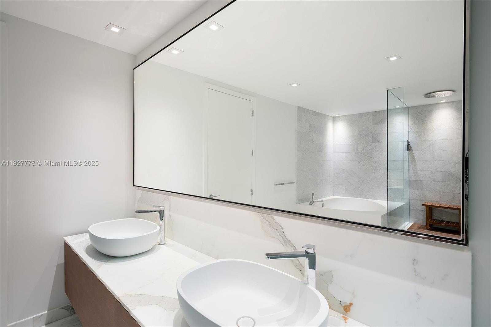 Small Image of 10201 COLLINS AVE #503, Bal Harbour Number 17