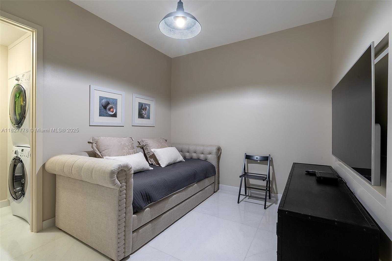 Small Image of 10201 COLLINS AVE #503, Bal Harbour Number 19
