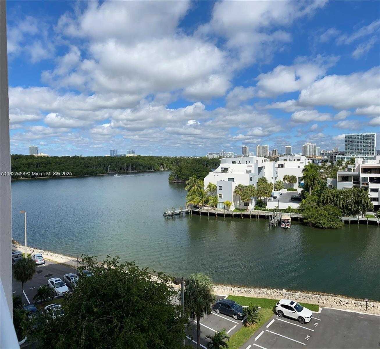 Small Image of 400 KINGS POINT DR #729, Sunny Isles Beach Number 10