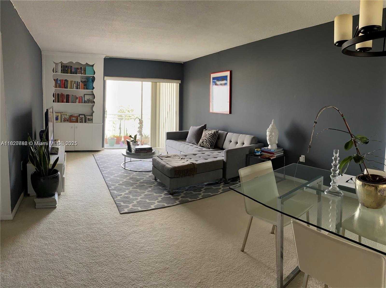 Small Image of 400 KINGS POINT DR #729, Sunny Isles Beach Number 6