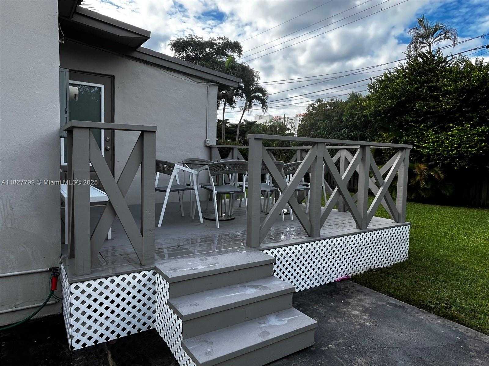 Small Image of 2920 SOUTH WEST 60TH CT, Miami Number 11
