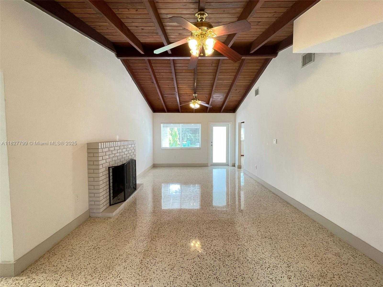 Small Image of 2920 SOUTH WEST 60TH CT, Miami Number 4