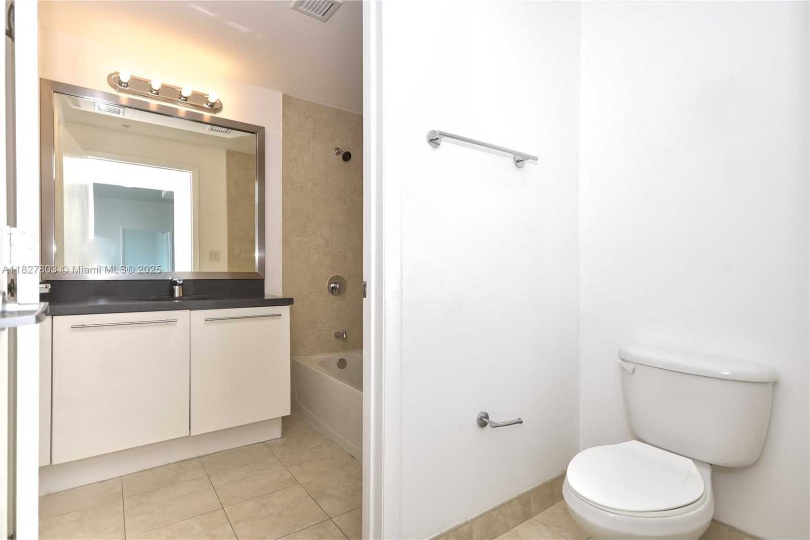 Small Image of 90 SOUTH WEST 3 STREET #3008, Miami Number 11