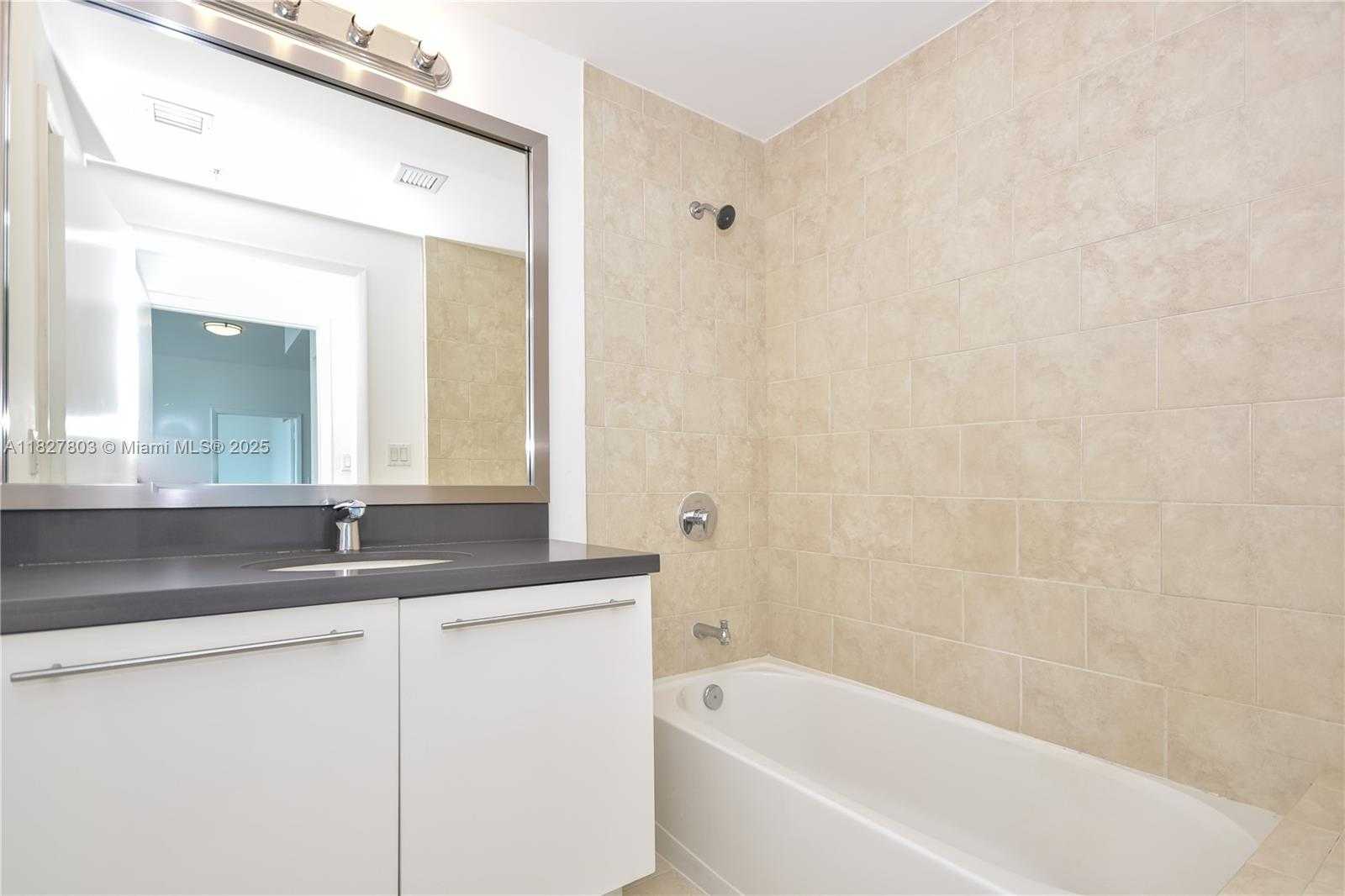 Small Image of 90 SOUTH WEST 3 STREET #3008, Miami Number 12