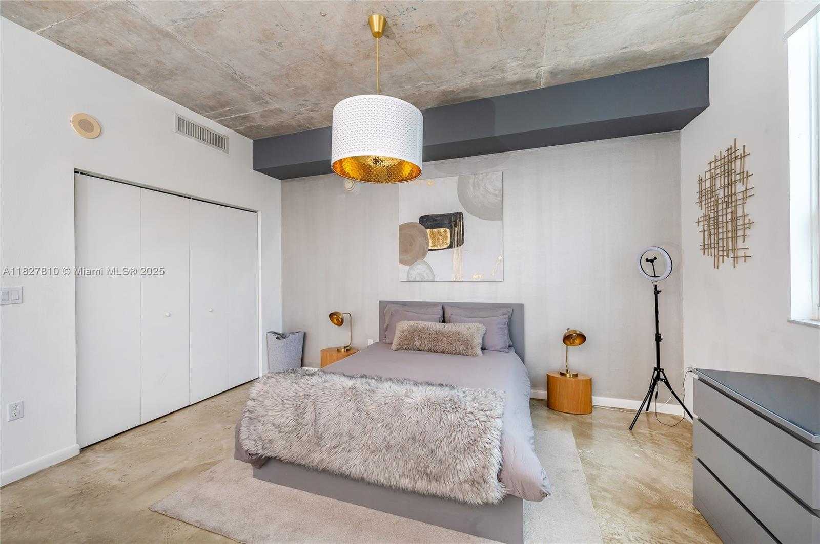 Small Image of 234 NORTH EAST 3RD ST #1703, Miami Number 9