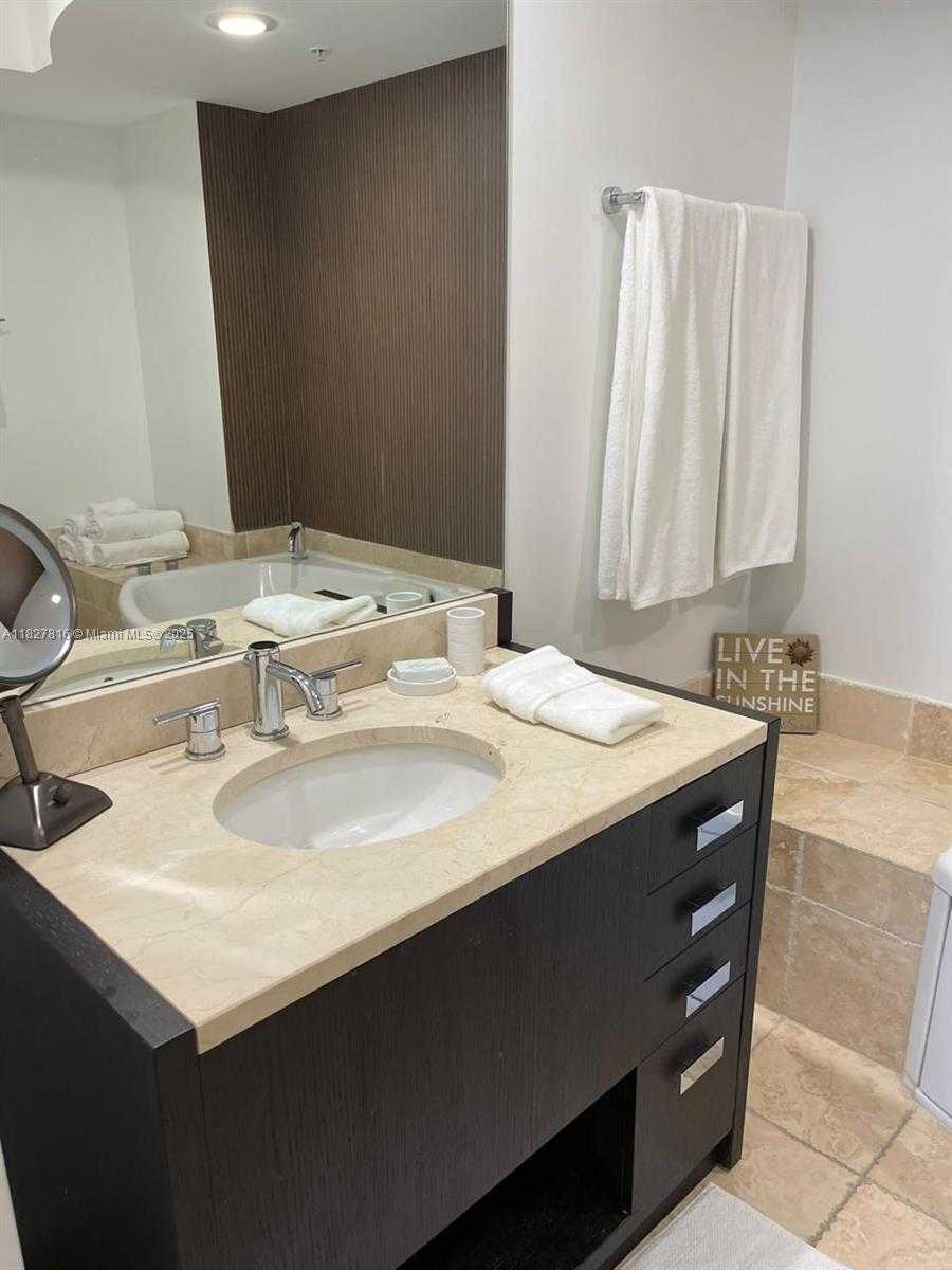 Small Image of 18201 COLLINS AVE #1804, Sunny Isles Beach Number 13