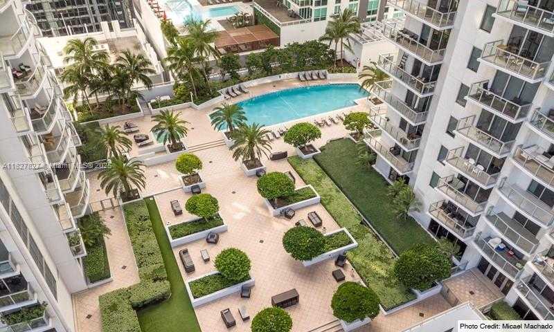 Small Image of 1060 BRICKELL AVE #2813, Miami Number 5