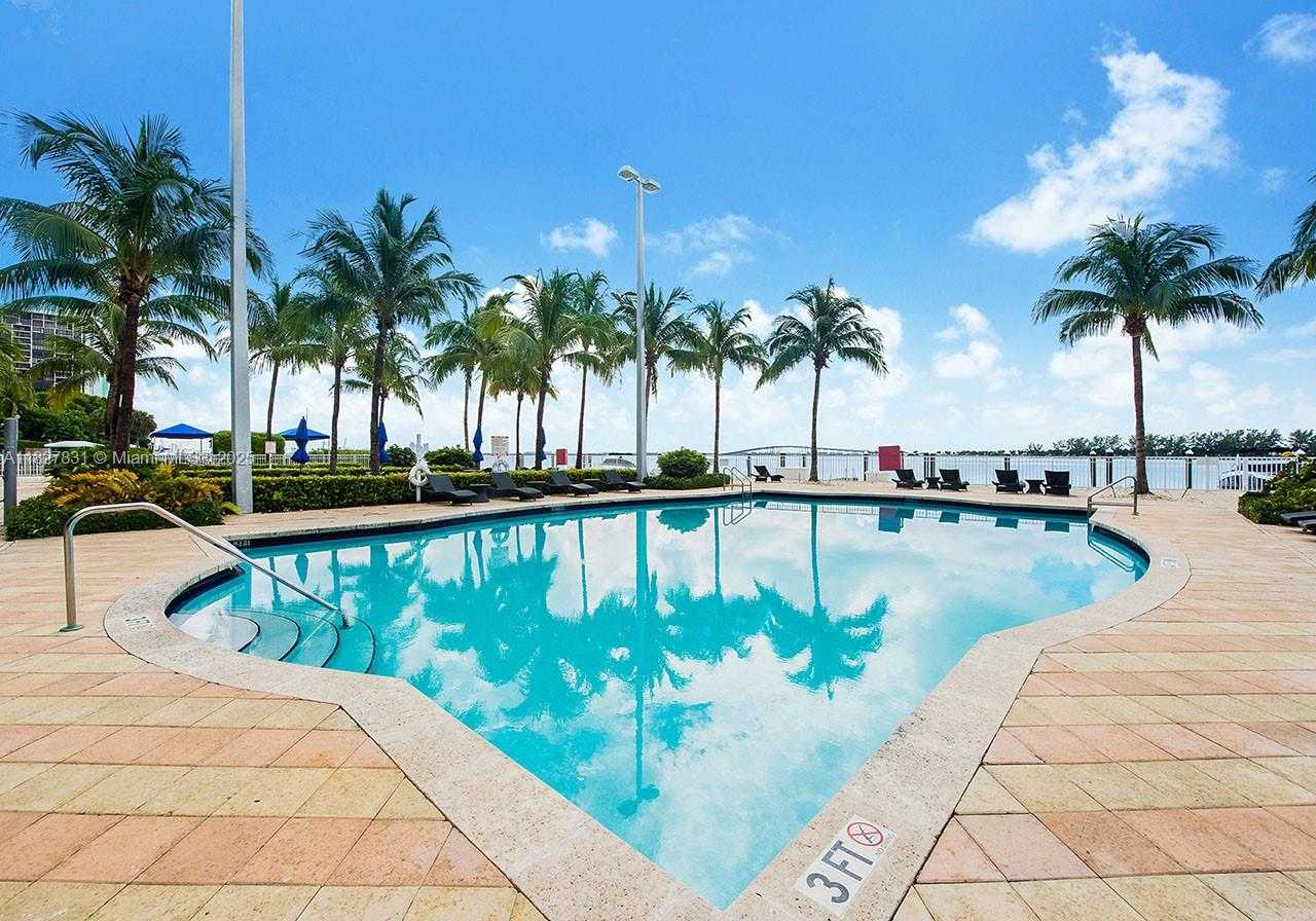 Small Image of 2101 BRICKELL AVE #2611, Miami Number 20