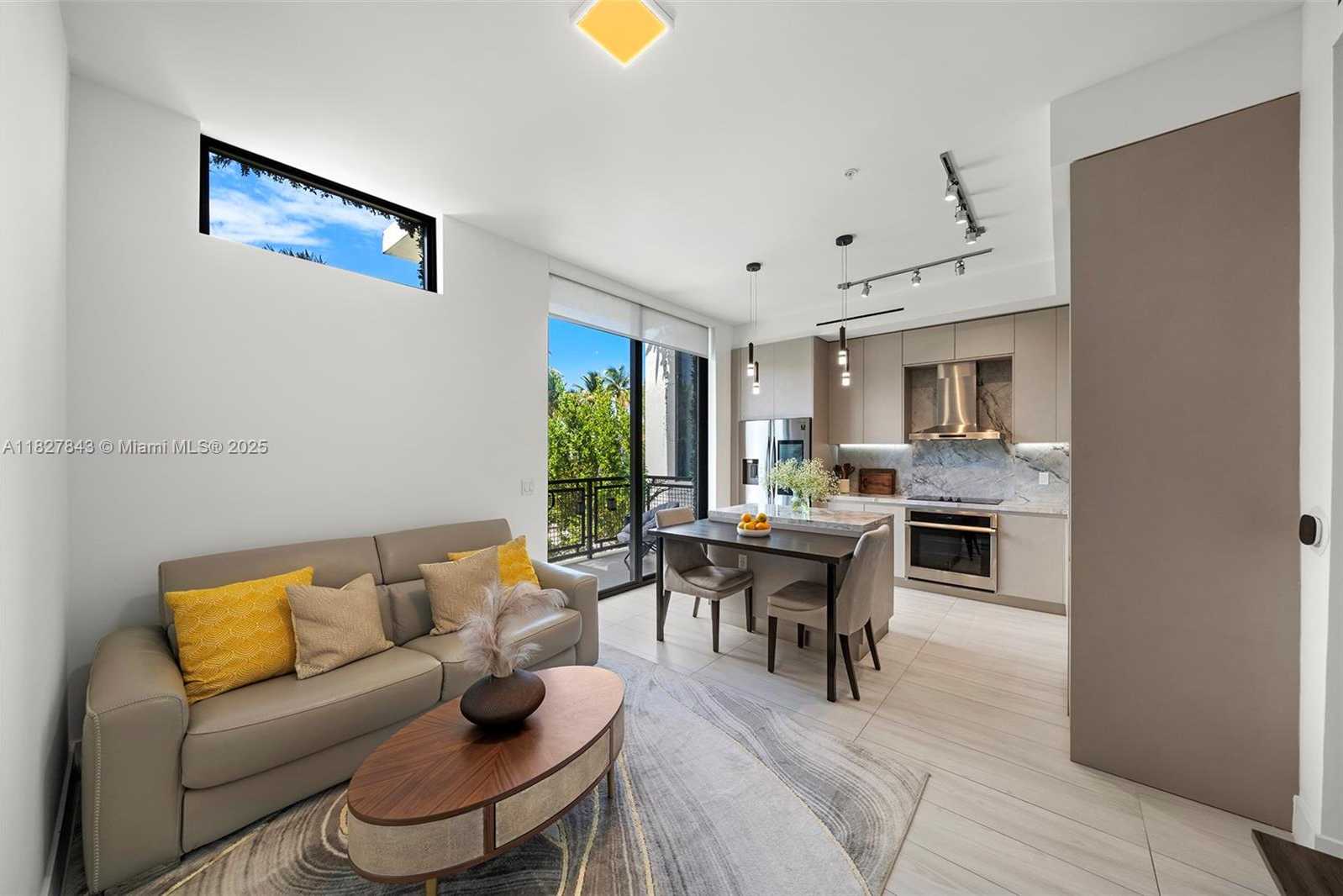 Small Image of 1030 15TH ST #213, Miami Beach Number 2