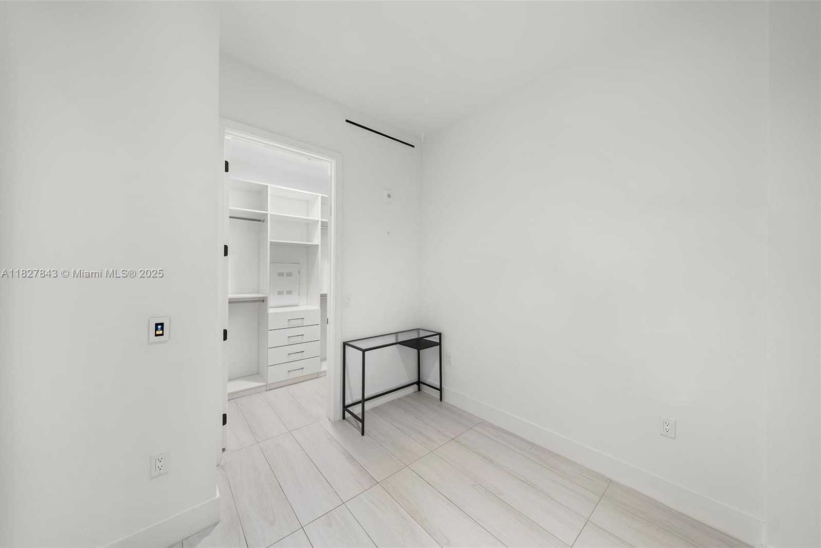 Small Image of 1030 15TH ST #213, Miami Beach Number 22