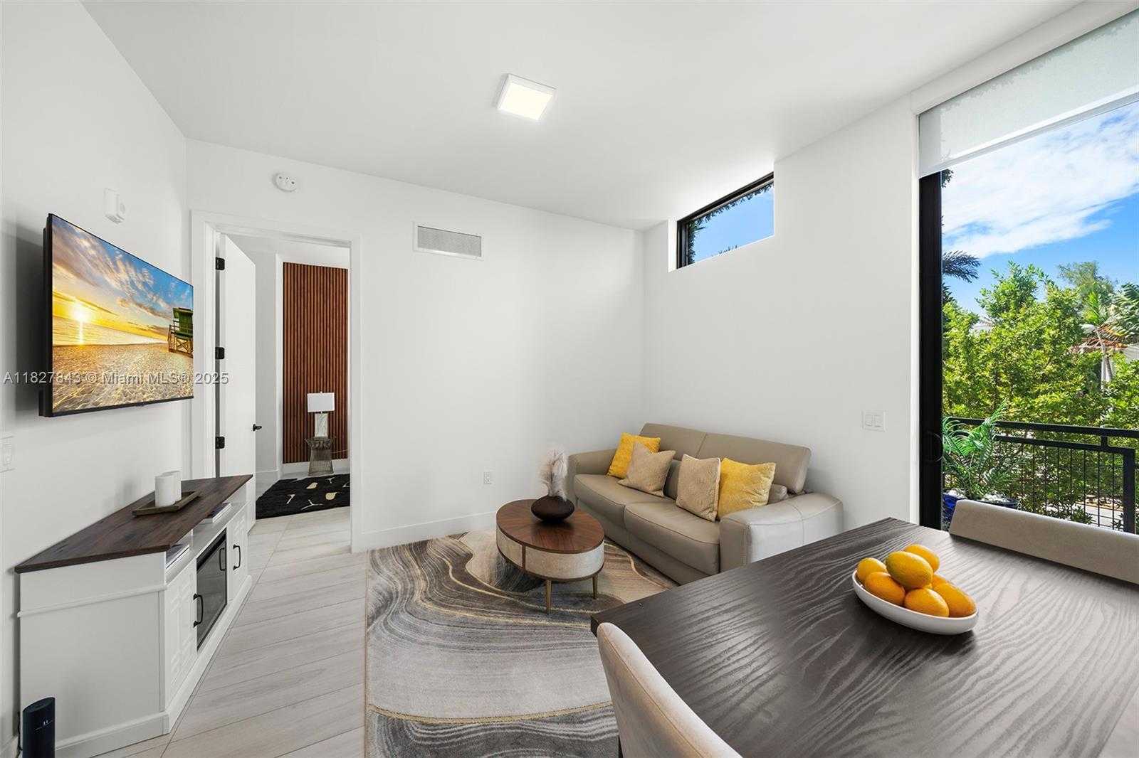 Small Image of 1030 15TH ST #213, Miami Beach Number 3