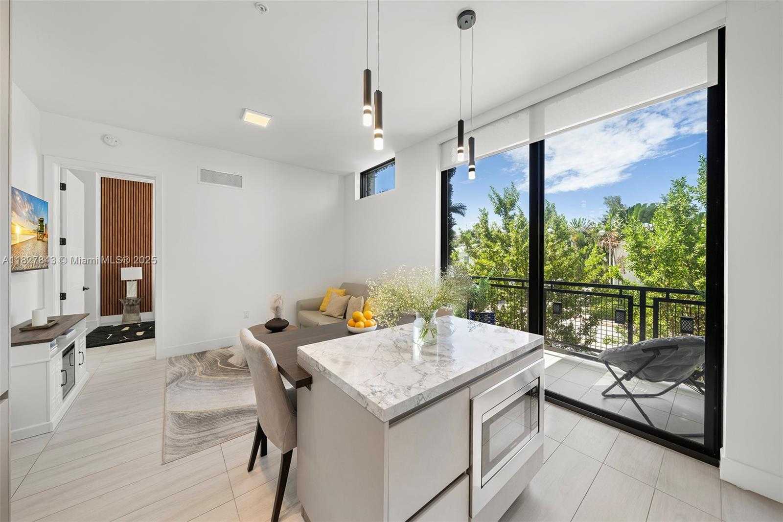 Small Image of 1030 15TH ST #213, Miami Beach Number 4