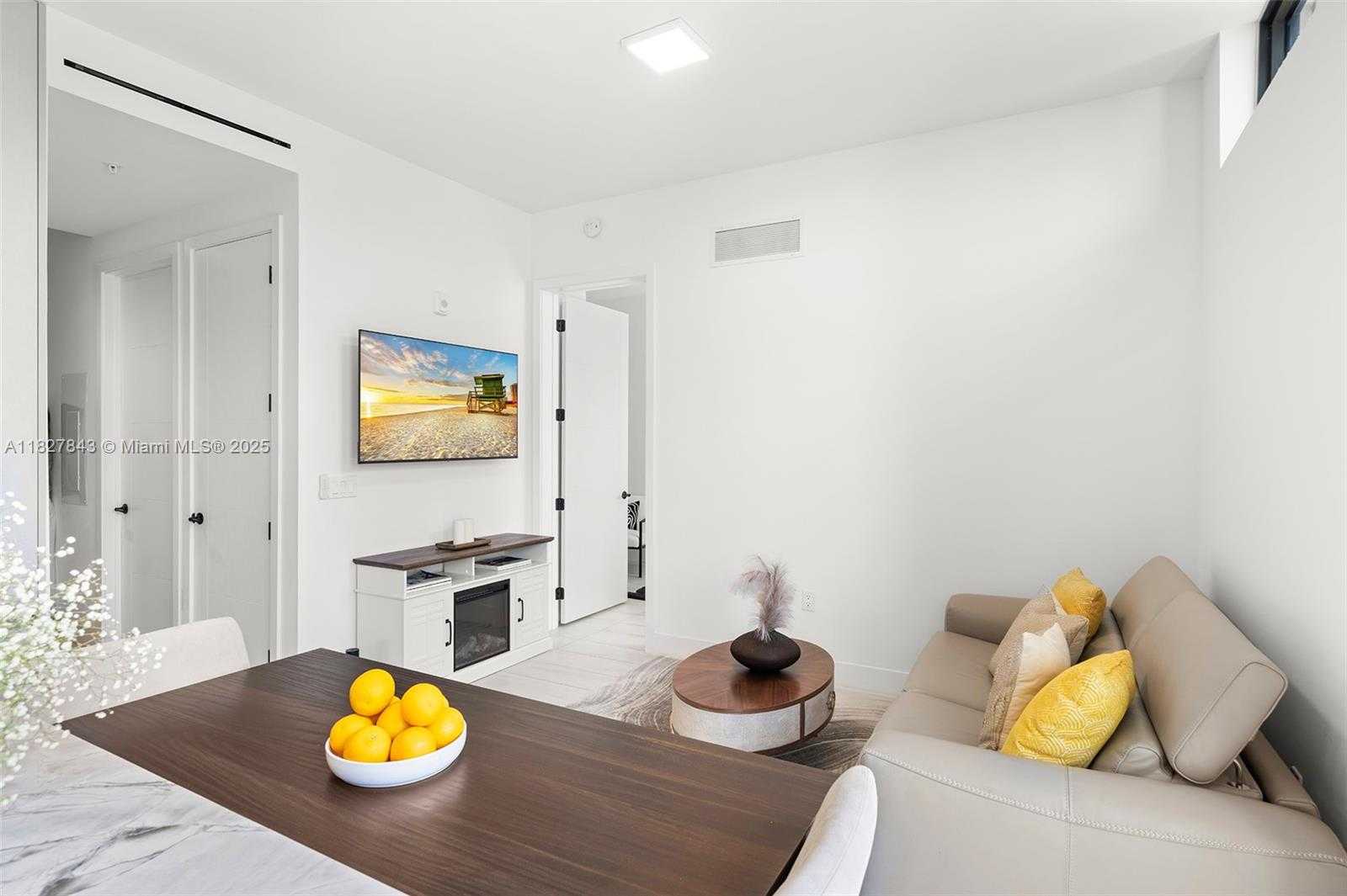 Small Image of 1030 15TH ST #213, Miami Beach Number 7