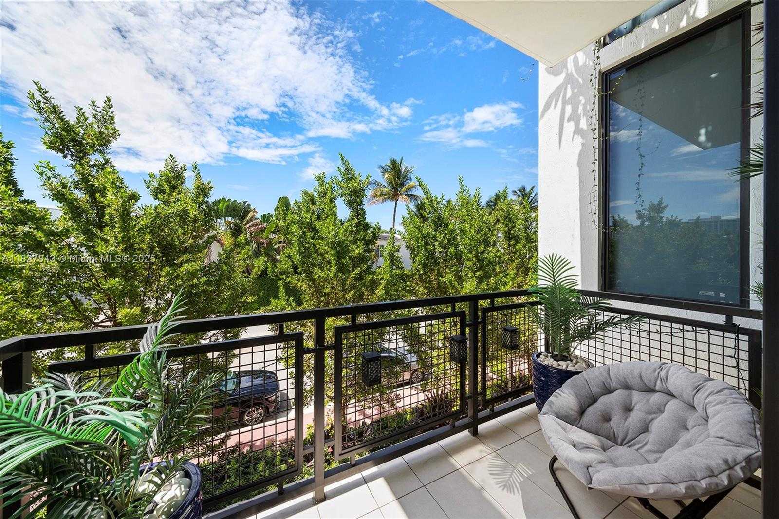 Small Image of 1030 15TH ST #213, Miami Beach Number 9